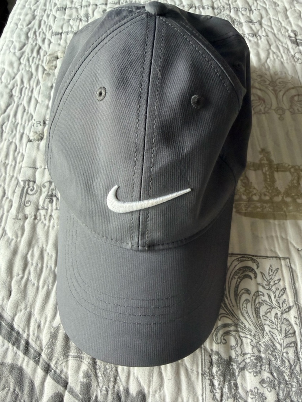 Nike Legacy91 Dri-FIT Gray Hat Adjustable Swoosh Athletic Cap Unisex